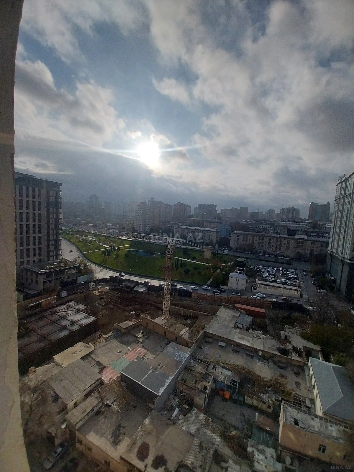 Satılır 3 otaqlı mənzil 129 m²