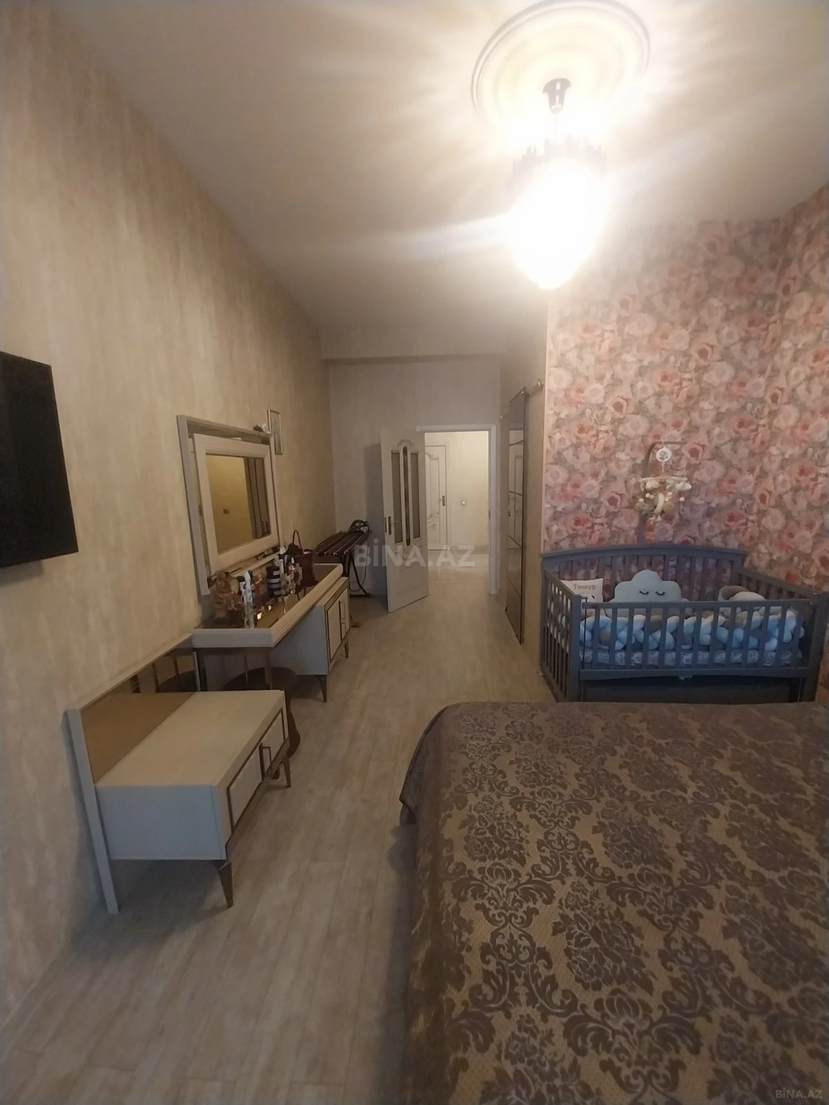 Satılır 3 otaqlı mənzil 129 m²