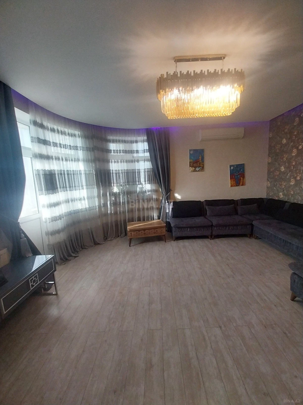 Satılır 3 otaqlı mənzil 129 m²