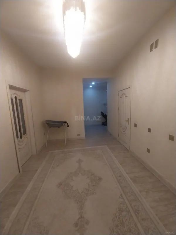 Satılır 3 otaqlı mənzil 129 m²