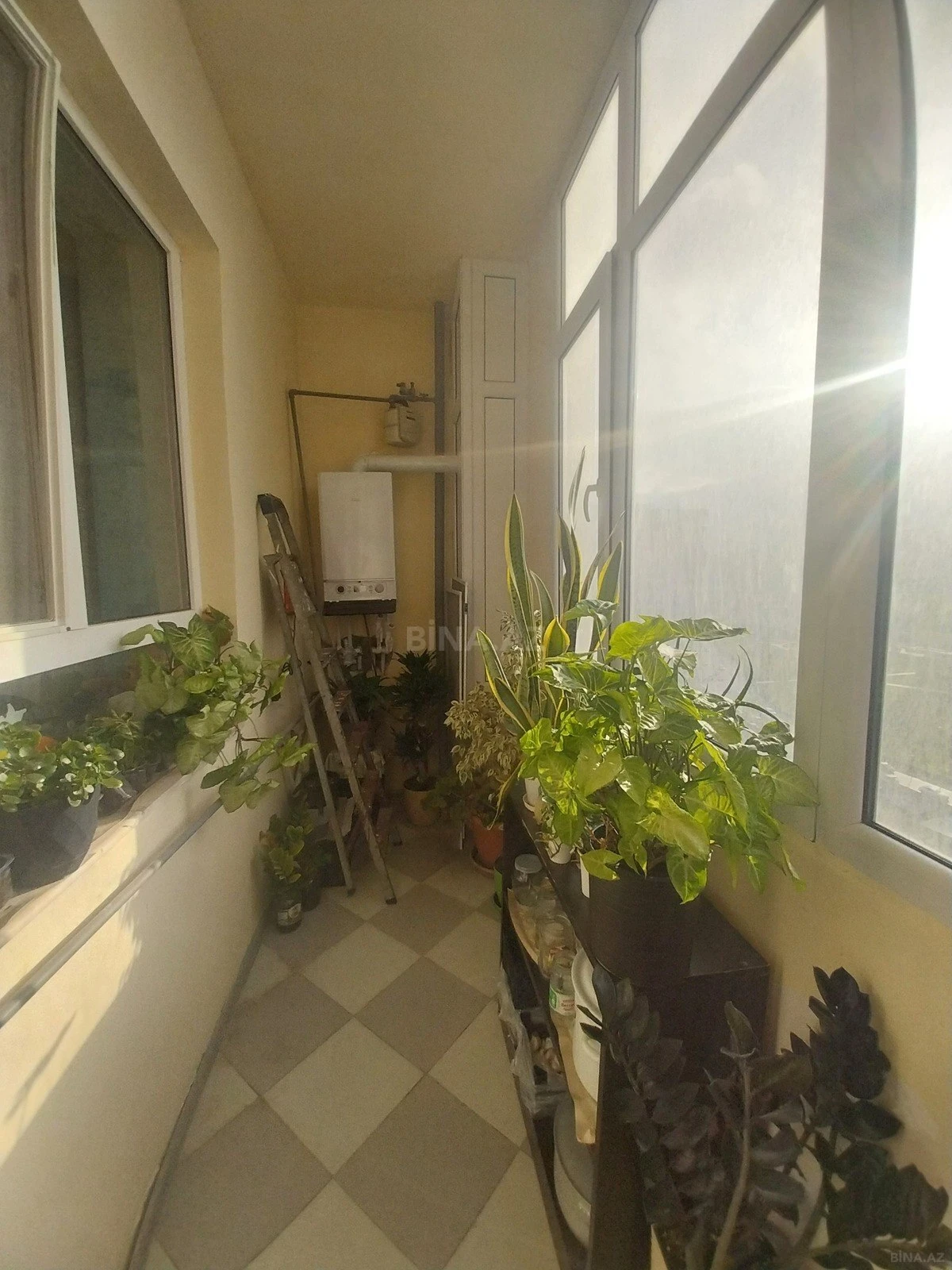 Satılır 3 otaqlı mənzil 129 m²