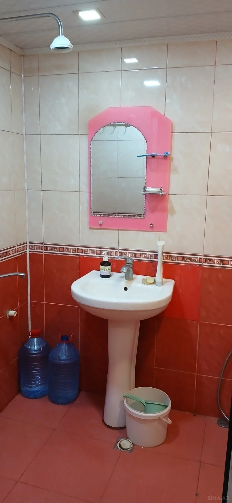 Kirayə verilir 2 otaqlı mənzil 60 m²