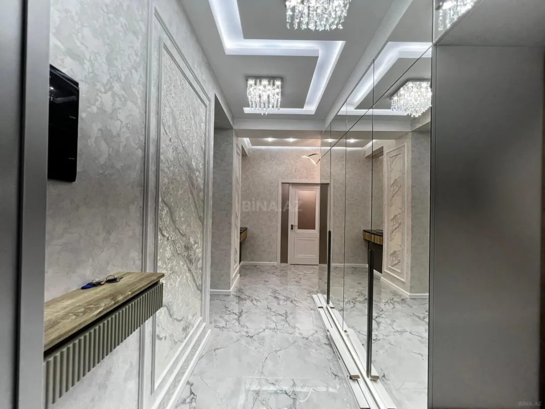 Satılır 3 otaqlı mənzil 125 m²