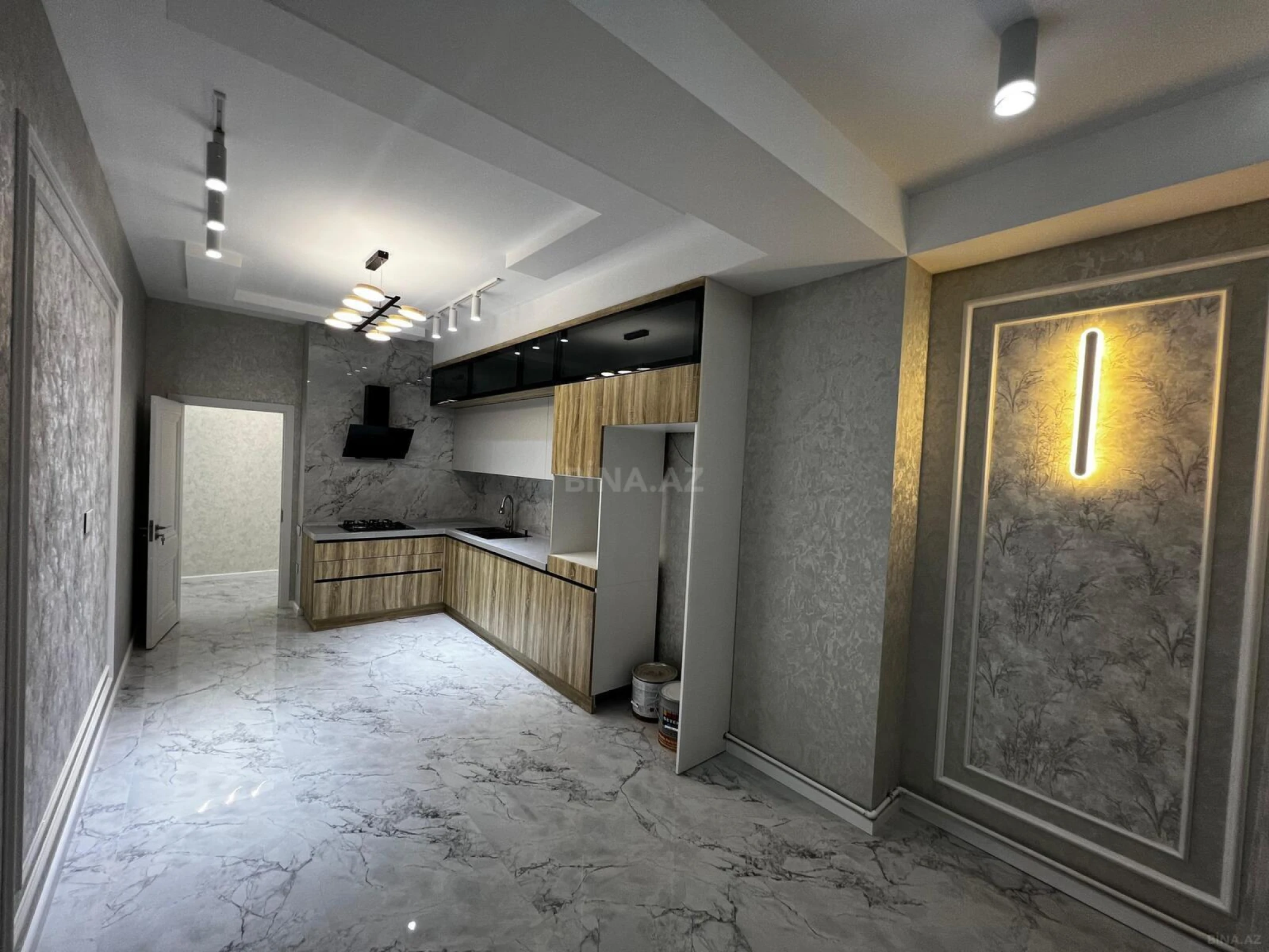 Satılır 3 otaqlı mənzil 125 m²