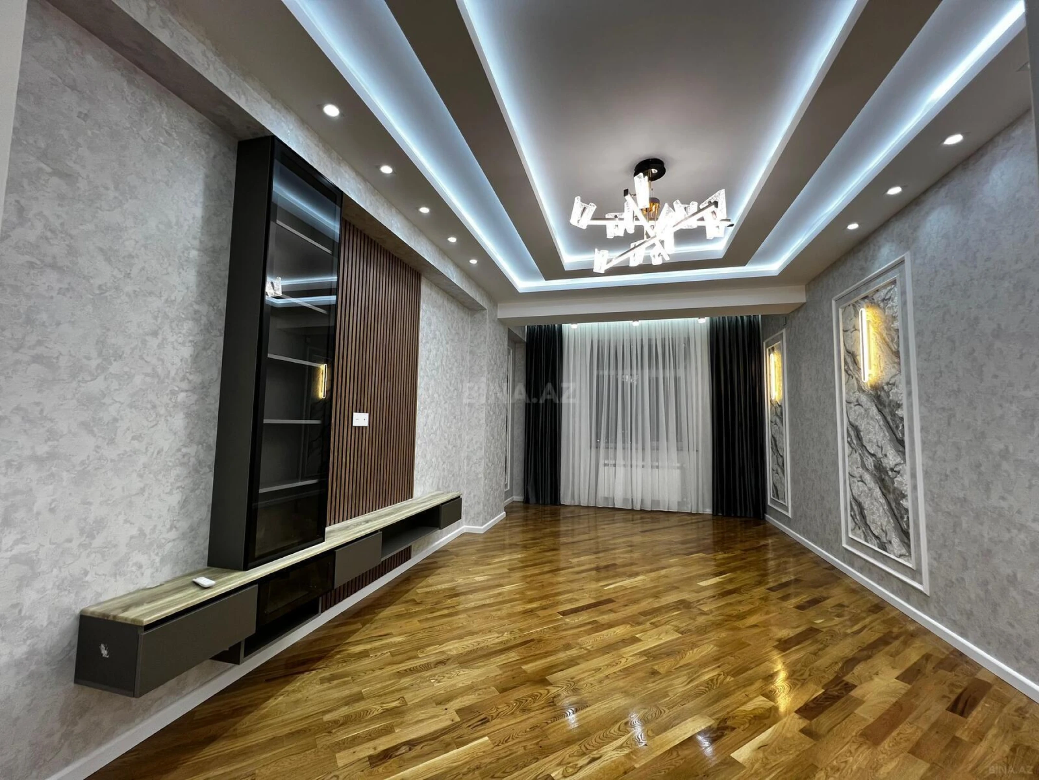 Satılır 3 otaqlı mənzil 125 m²