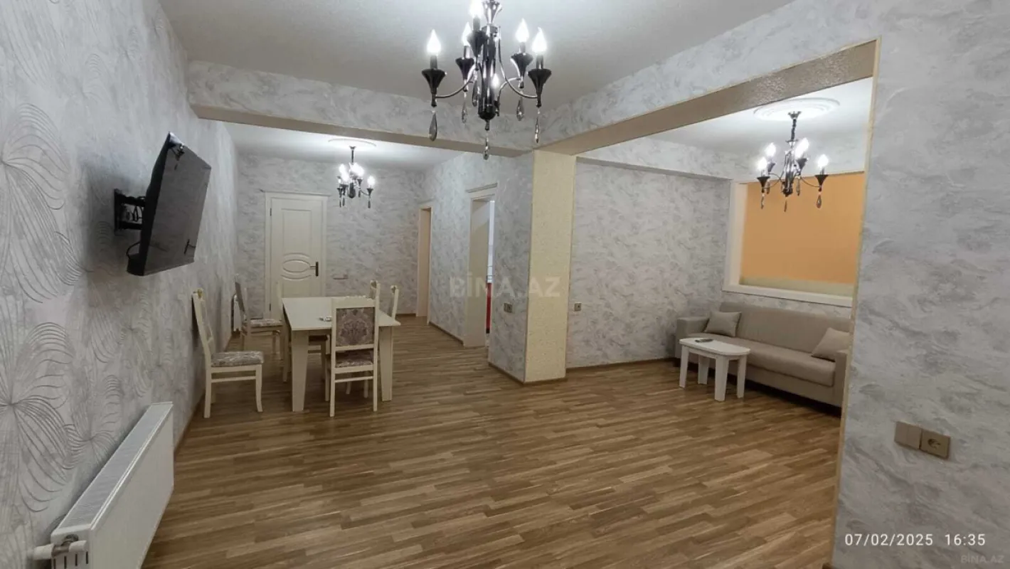 Satılır 3 otaqlı mənzil 106 m²