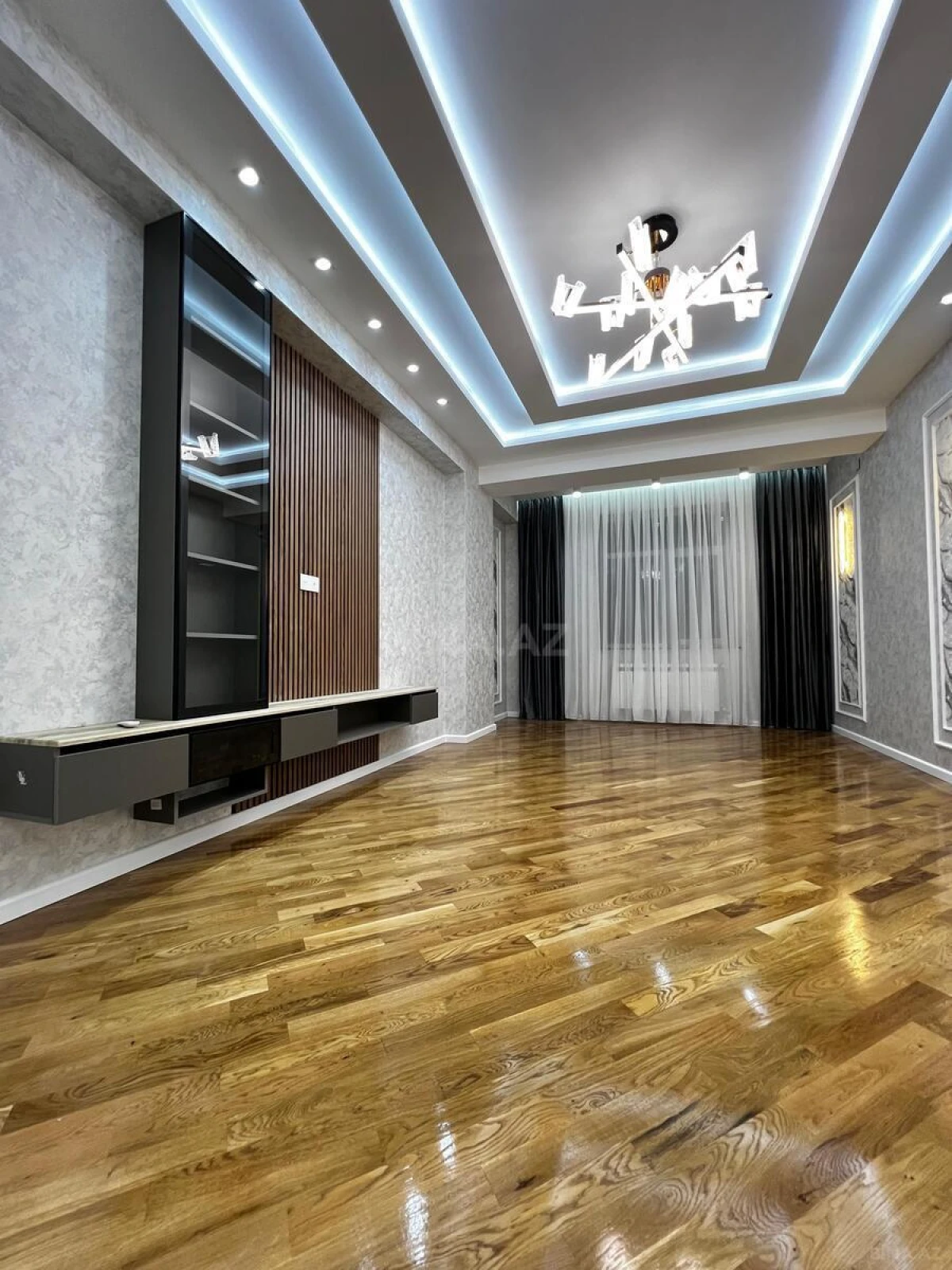Satılır 3 otaqlı mənzil 120 m²
