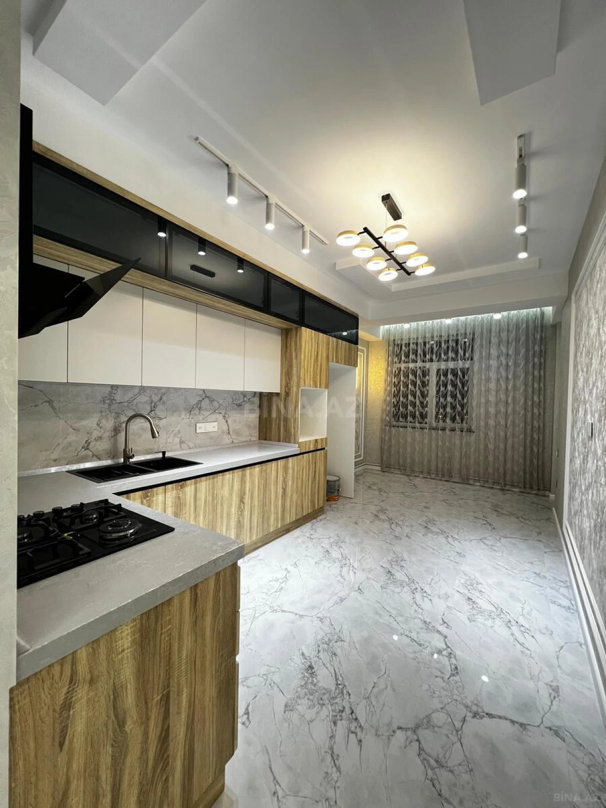 Satılır 3 otaqlı mənzil 120 m²