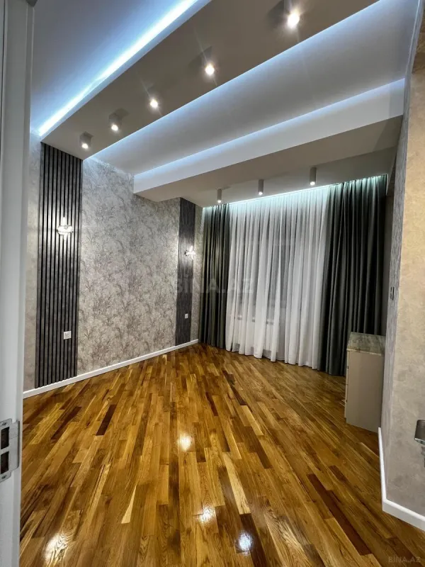 Satılır 3 otaqlı mənzil 120 m²