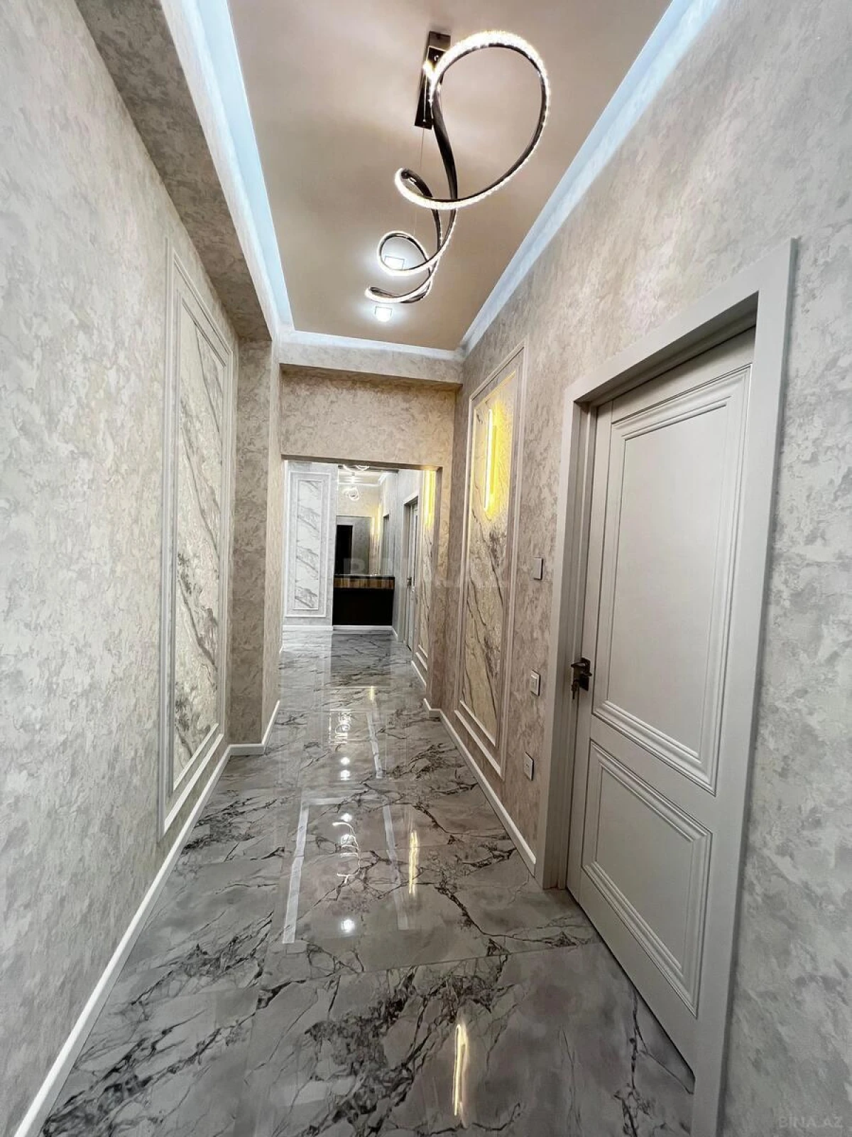 Satılır 3 otaqlı mənzil 120 m²