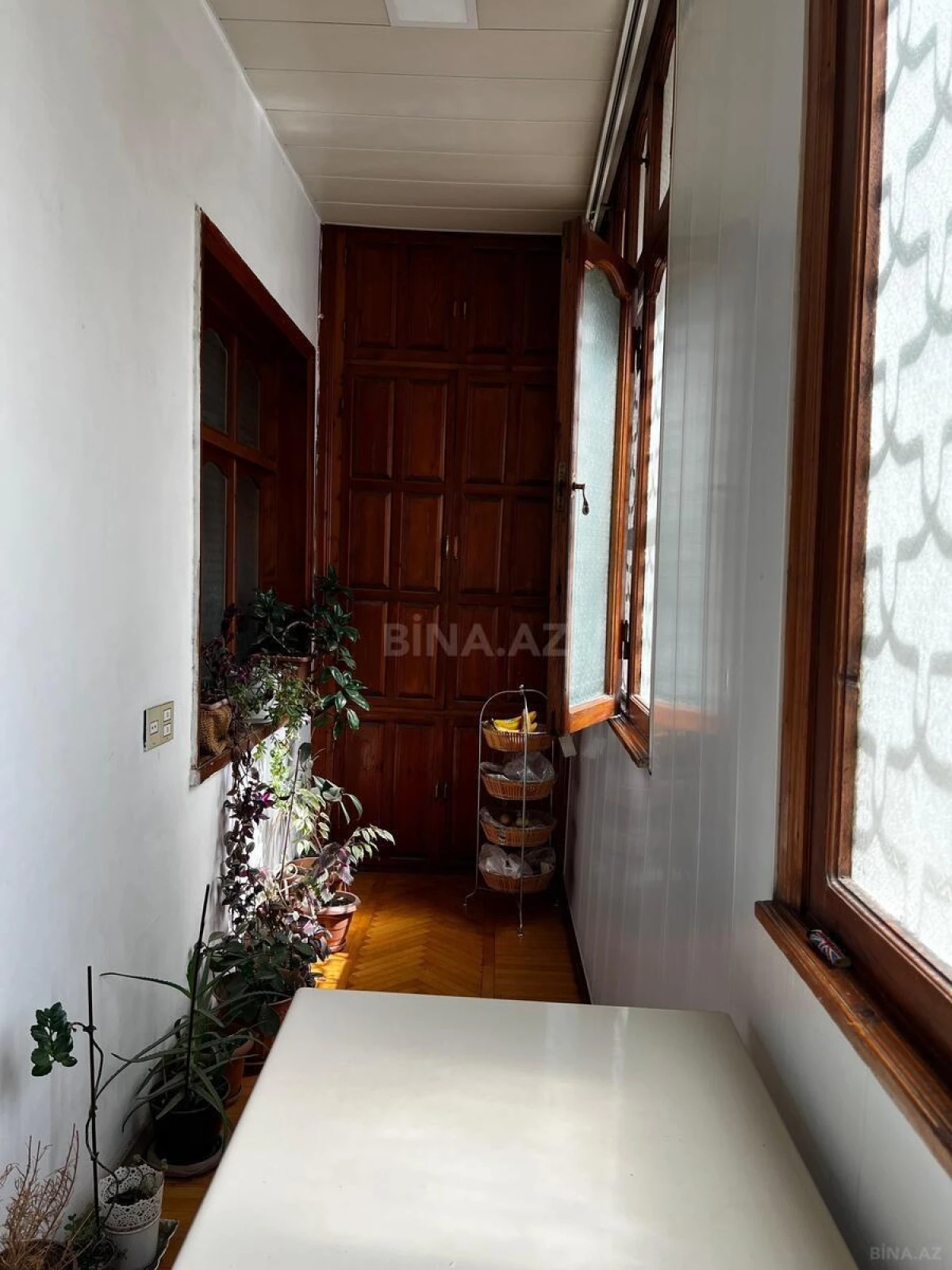 Satılır 5 otaqlı mənzil 130 m²