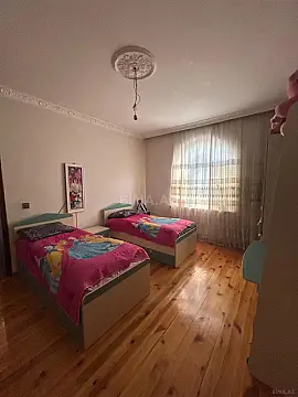 Satılır 6 otaqlı həyət evi 140 m²