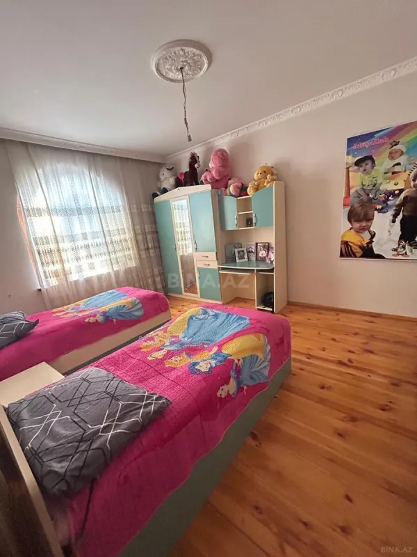 Satılır 6 otaqlı həyət evi 140 m²