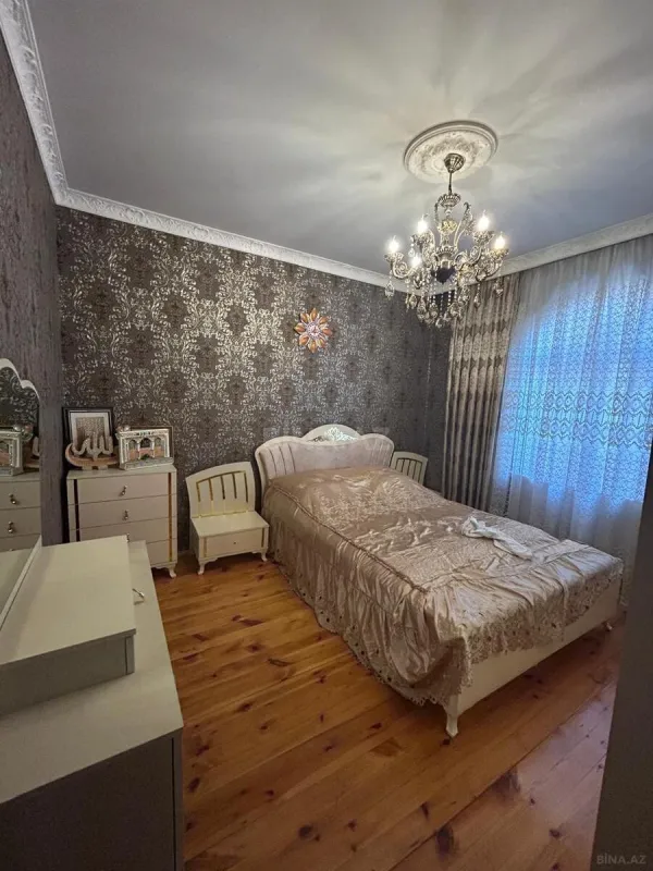 Satılır 6 otaqlı həyət evi 140 m²