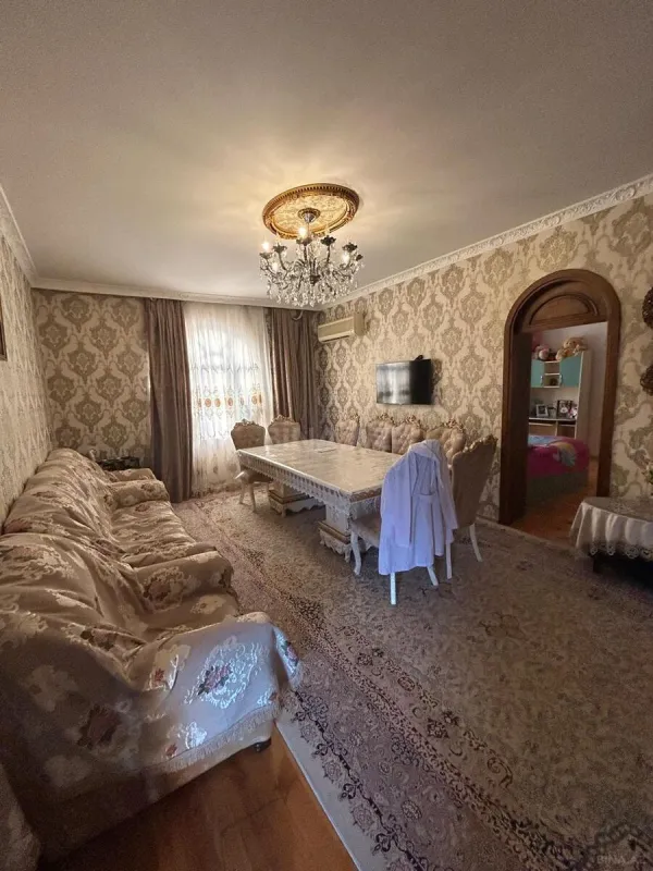 Satılır 6 otaqlı həyət evi 140 m²