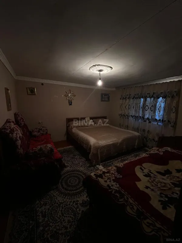 Satılır 6 otaqlı həyət evi 140 m²