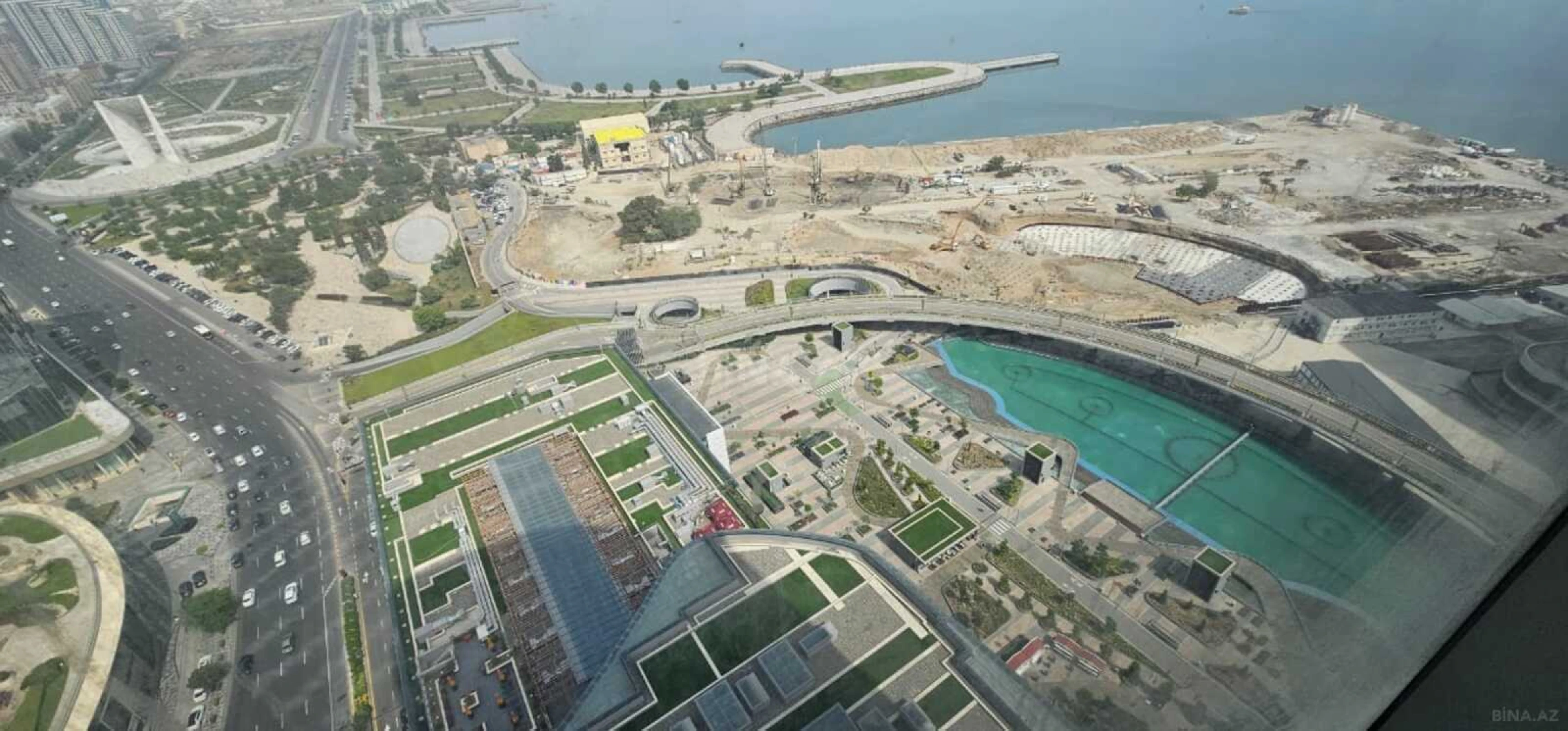 Satılır 3 otaqlı mənzil 139.7 m²