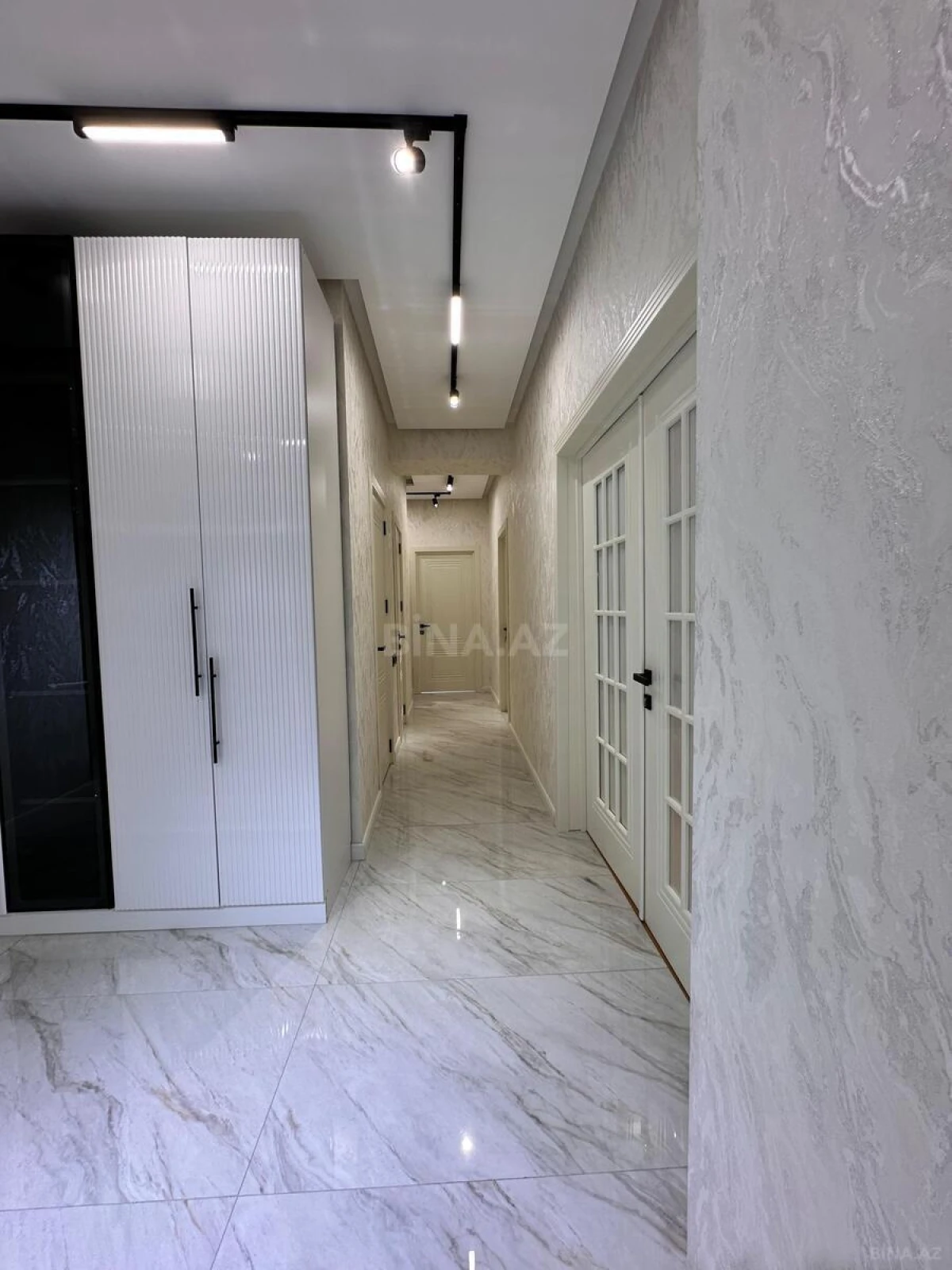 Satılır 3 otaqlı mənzil 110 m²