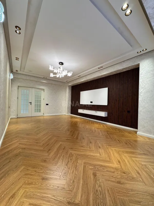 Satılır 3 otaqlı mənzil 110 m²