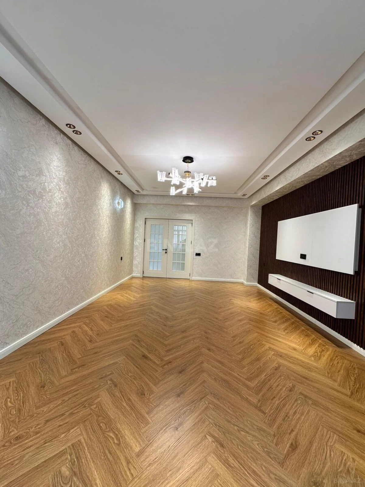 Satılır 3 otaqlı mənzil 110 m²