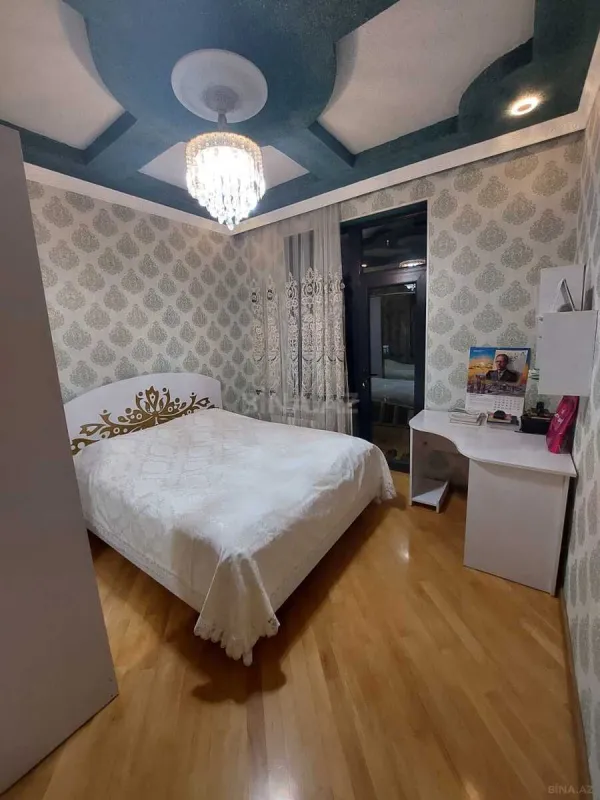 Satılır 5 otaqlı mənzil 152 m²