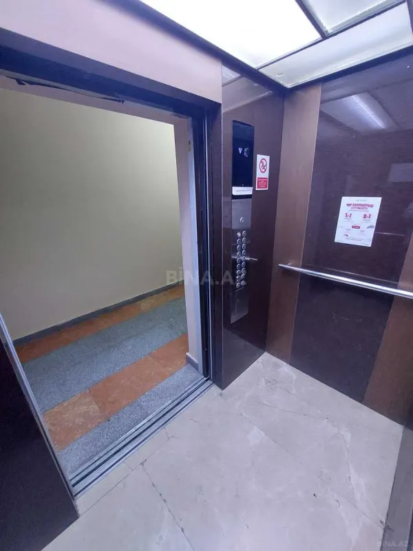 Satılır 5 otaqlı mənzil 152 m²