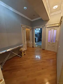 Satılır 5 otaqlı mənzil 152 m²