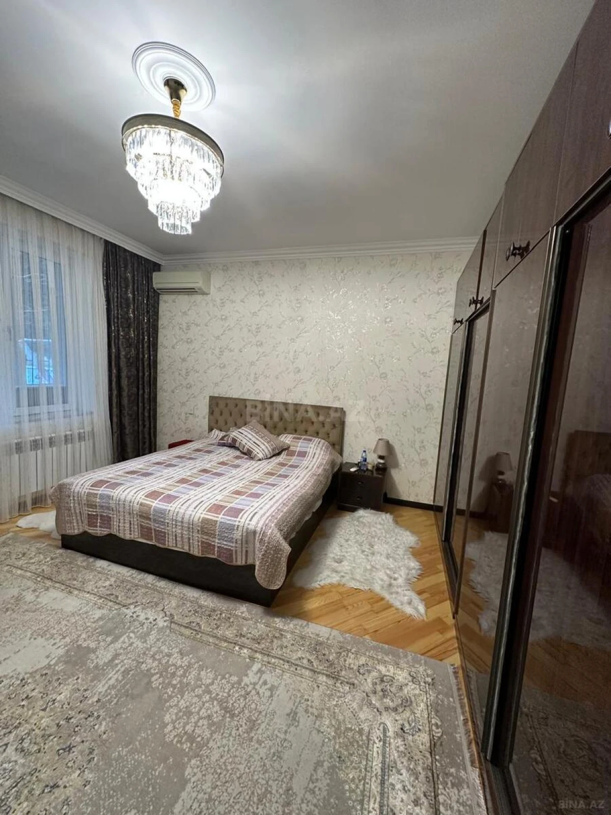 Satılır 3 otaqlı mənzil 110 m²