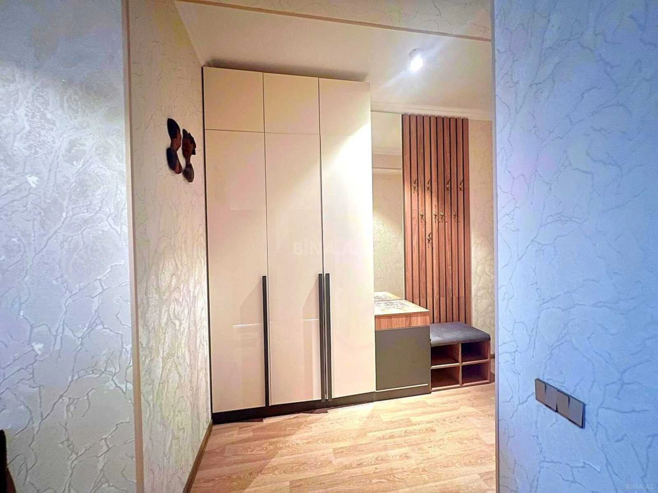 Satılır 3 otaqlı mənzil 115 m²