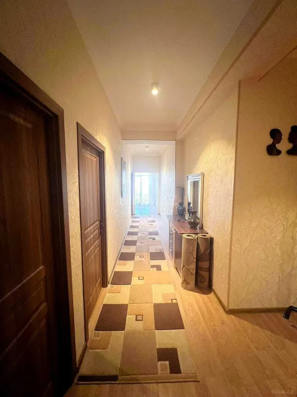 Satılır 3 otaqlı mənzil 115 m²