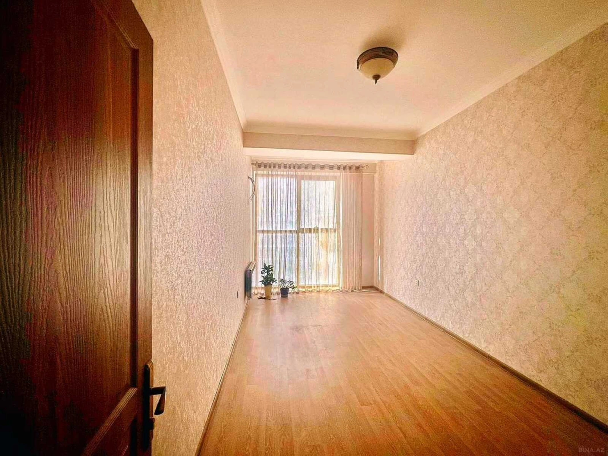 Satılır 3 otaqlı mənzil 115 m²