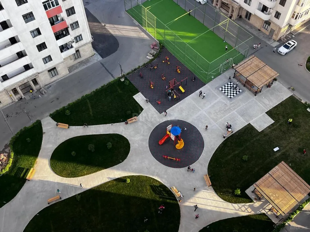 Satılır 3 otaqlı mənzil 145 m²