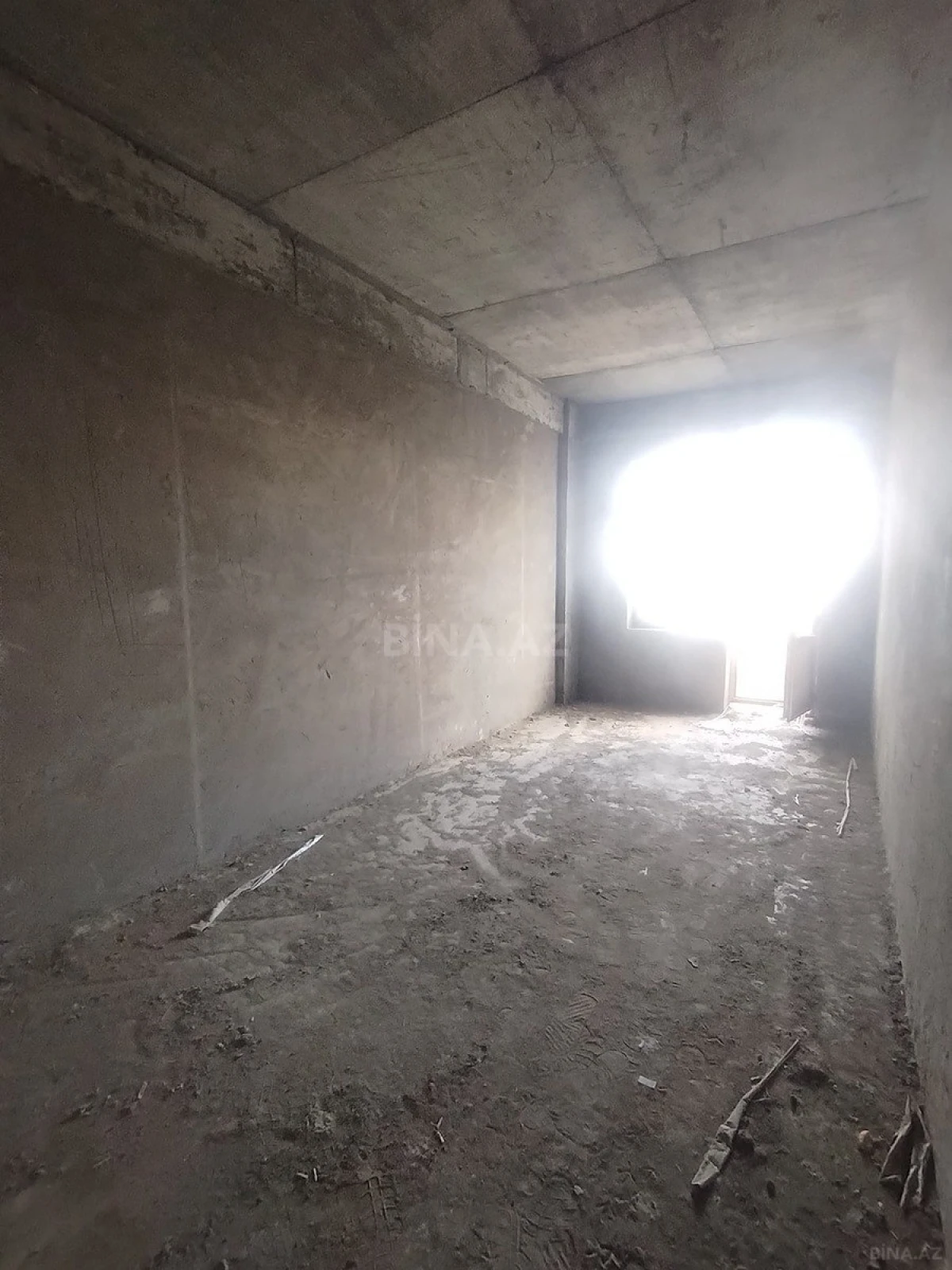 Satılır 3 otaqlı mənzil 145 m²