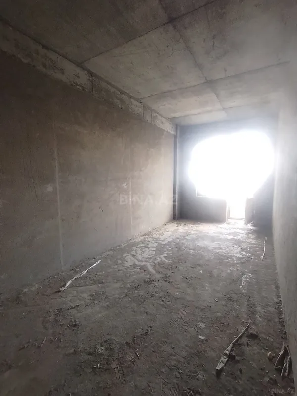 Satılır 3 otaqlı mənzil 145 m²