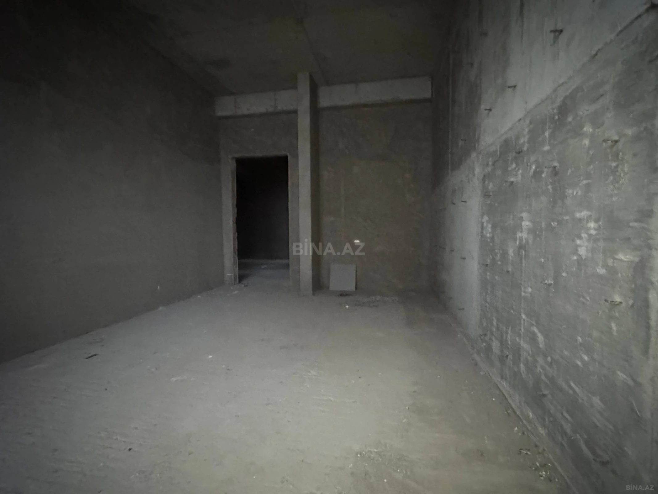 Satılır 3 otaqlı mənzil 157 m²