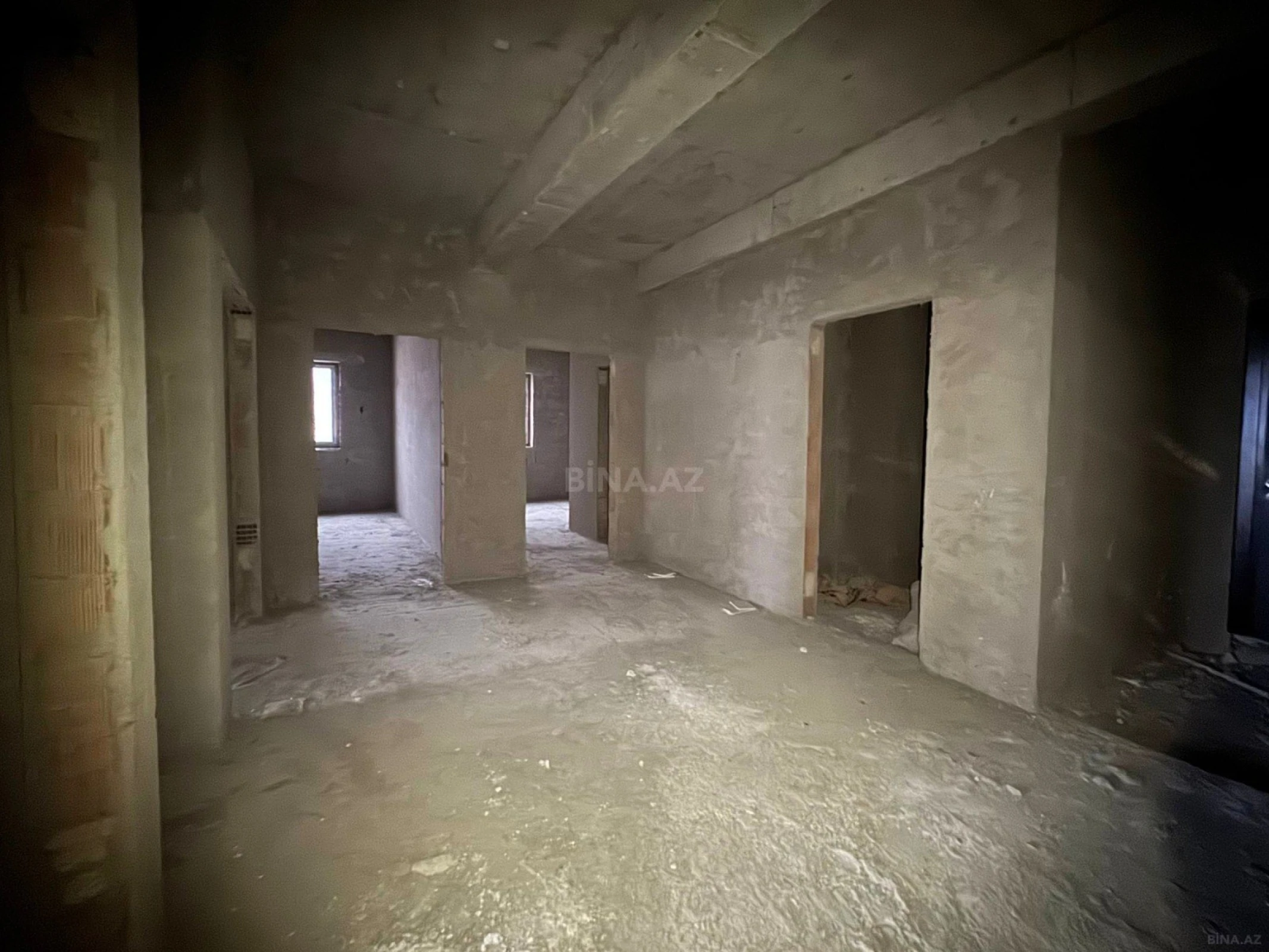 Satılır 3 otaqlı mənzil 157 m²