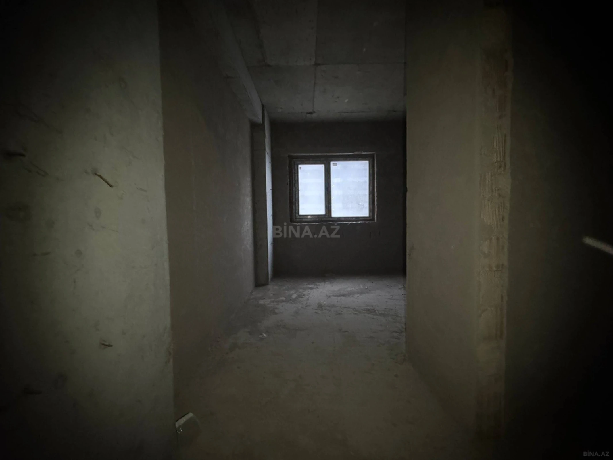 Satılır 3 otaqlı mənzil 157 m²