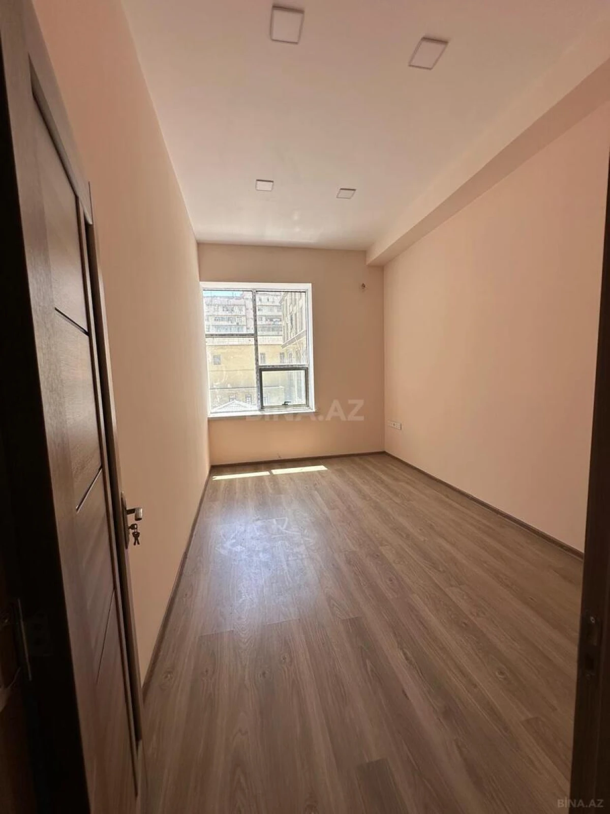 Satılır obyekt 125 m²