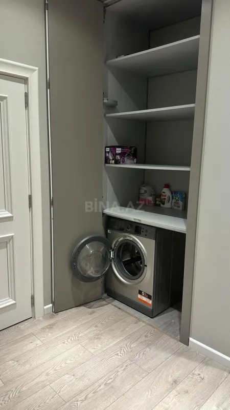 Satılır 3 otaqlı mənzil 105 m²