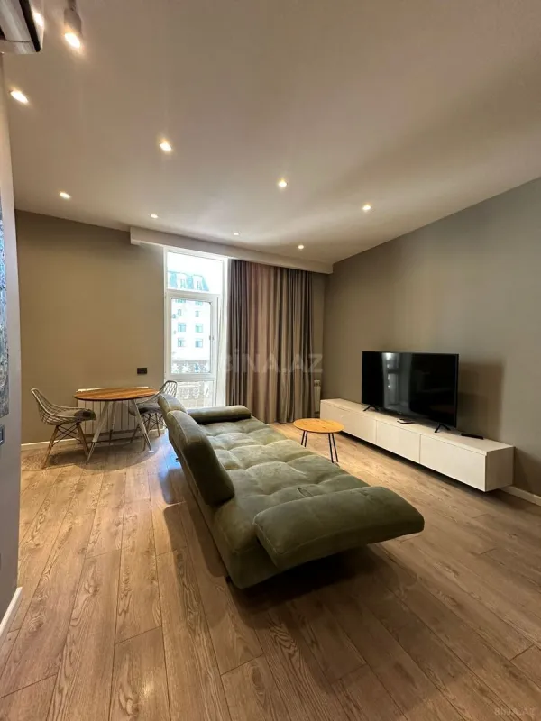 Satılır 3 otaqlı mənzil 105 m²