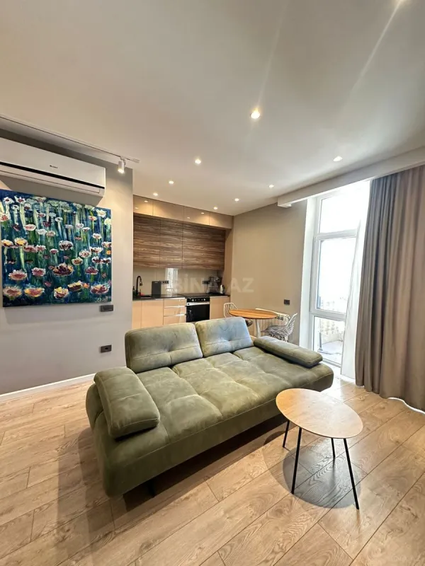 Satılır 3 otaqlı mənzil 105 m²