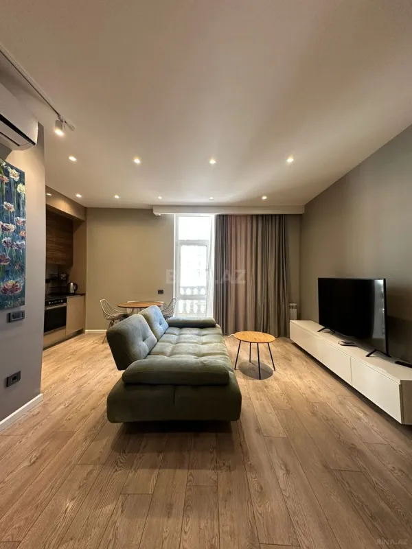 Satılır 3 otaqlı mənzil 105 m²
