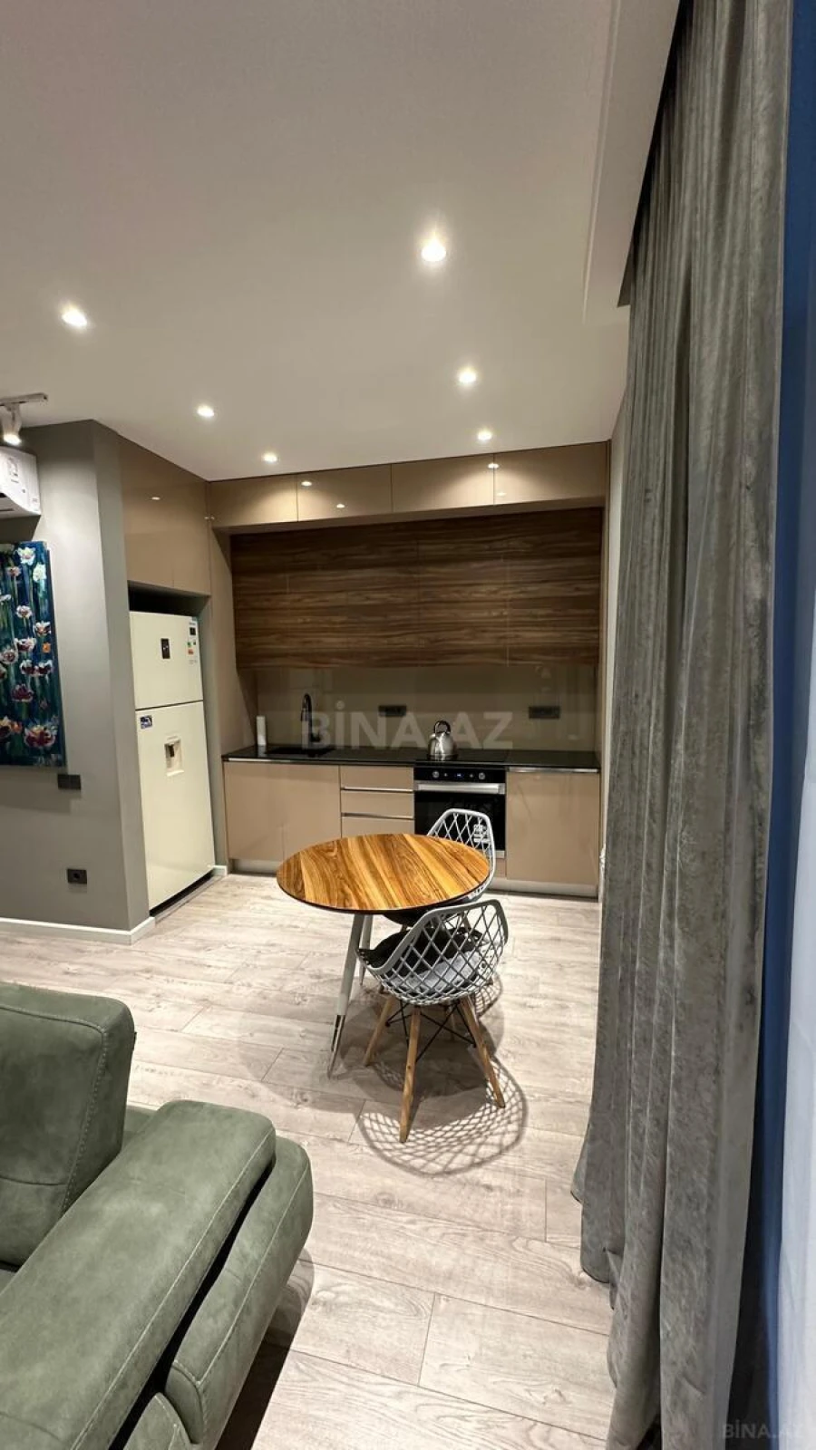 Satılır 3 otaqlı mənzil 105 m²