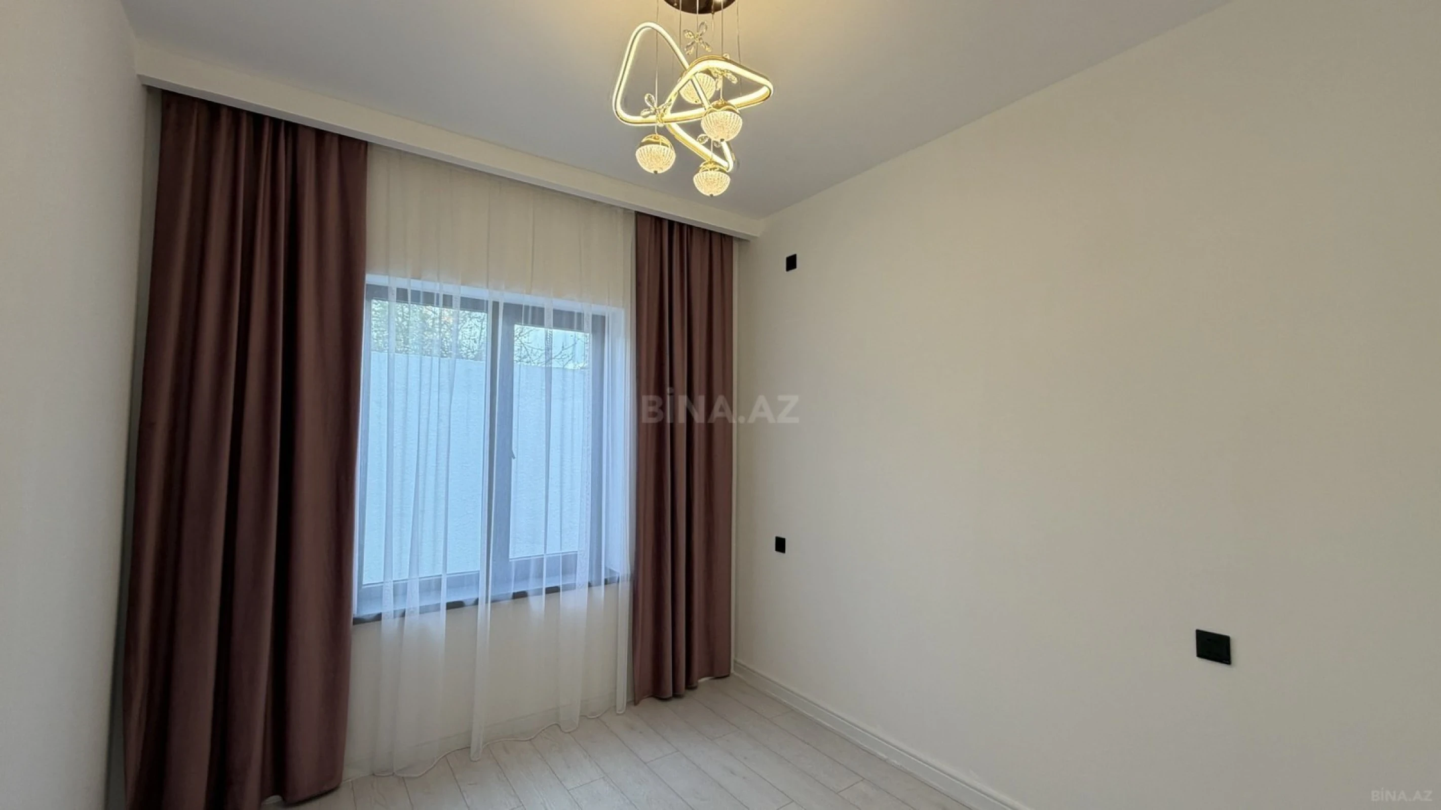 Satılır 4 otaqlı həyət evi 170 m²
