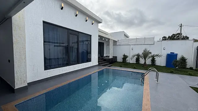 Satılır 4 otaqlı həyət evi 170 m²