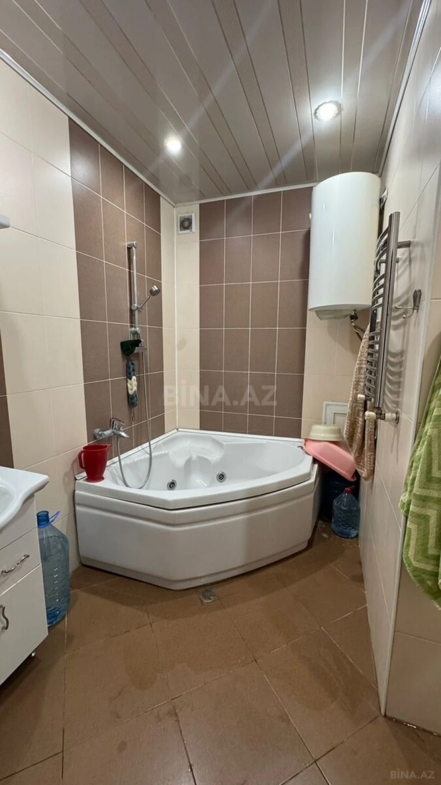 Satılır 3 otaqlı mənzil 130 m²