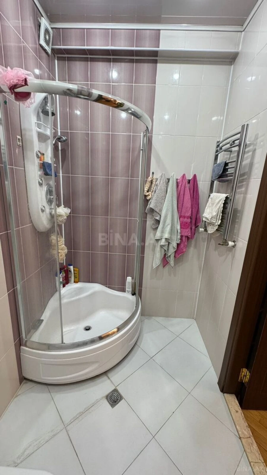 Satılır 3 otaqlı mənzil 130 m²