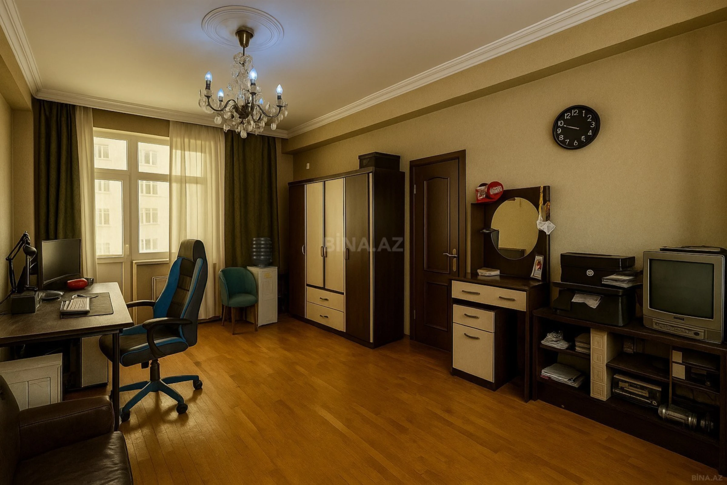 Satılır 3 otaqlı mənzil 130 m²