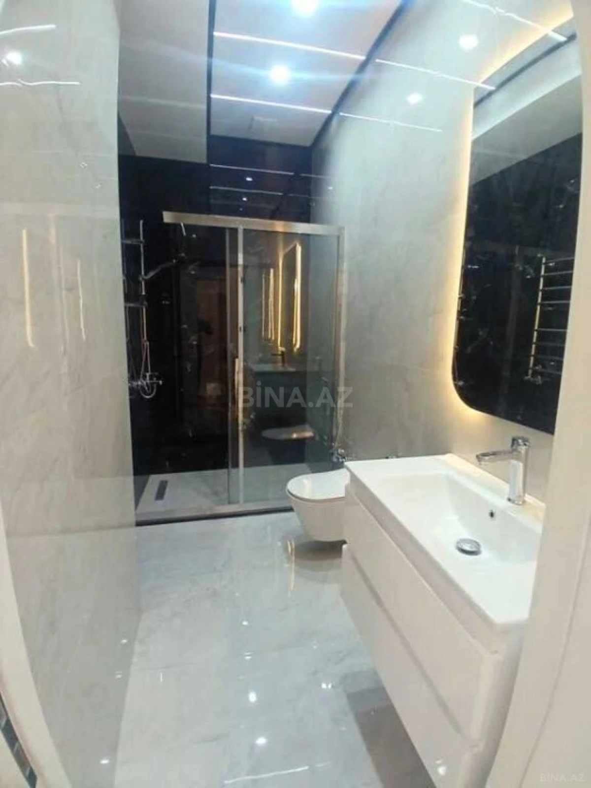 Satılır 2 otaqlı mənzil 96 m²