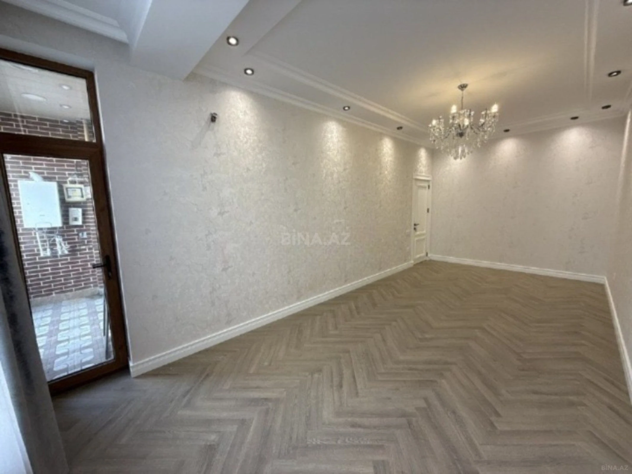 Satılır 2 otaqlı mənzil 96 m²
